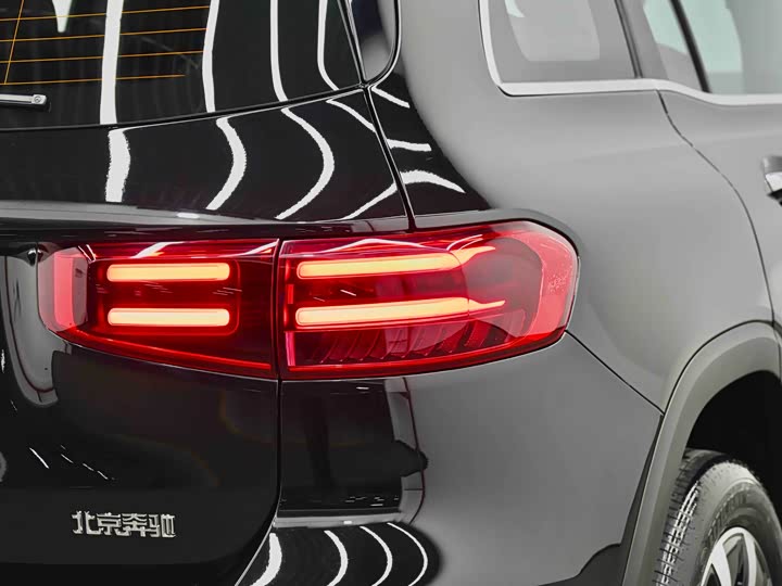 Фото 4 - Mercedes-Benz GLB-Class