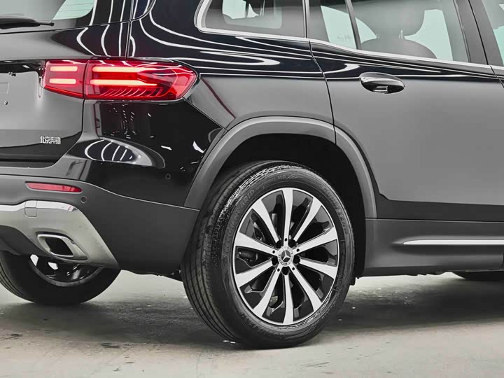 Фото 7 - Mercedes-Benz GLB-Class