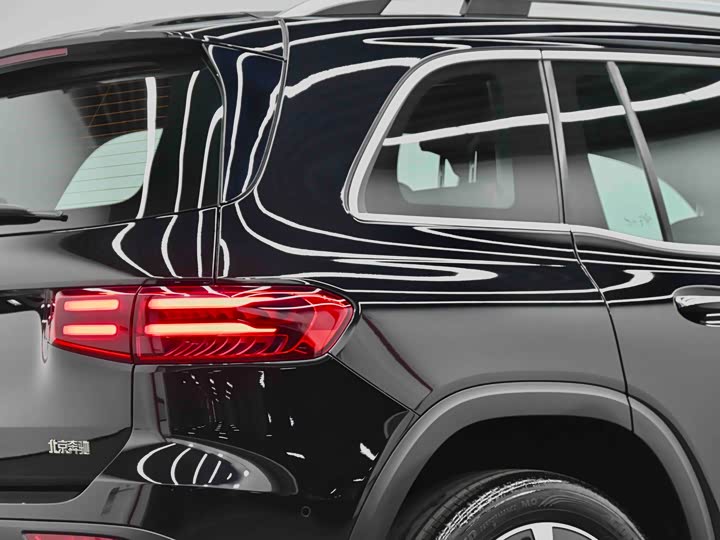 Фото 8 - Mercedes-Benz GLB-Class