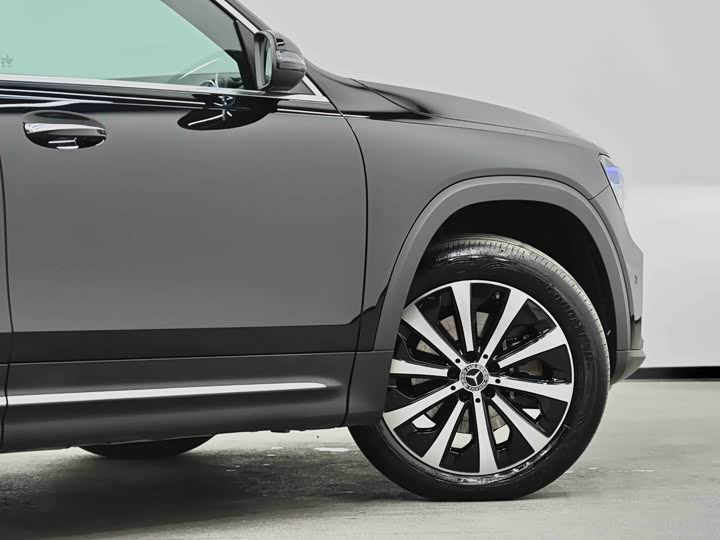 Фото 9 - Mercedes-Benz GLB-Class