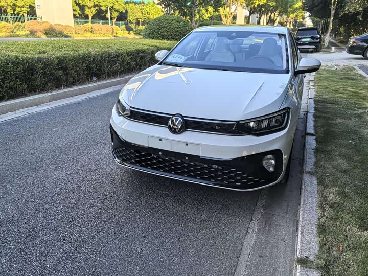 Фото 2 - Volkswagen Lavida