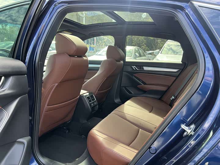 Фото 9 - Honda Inspire