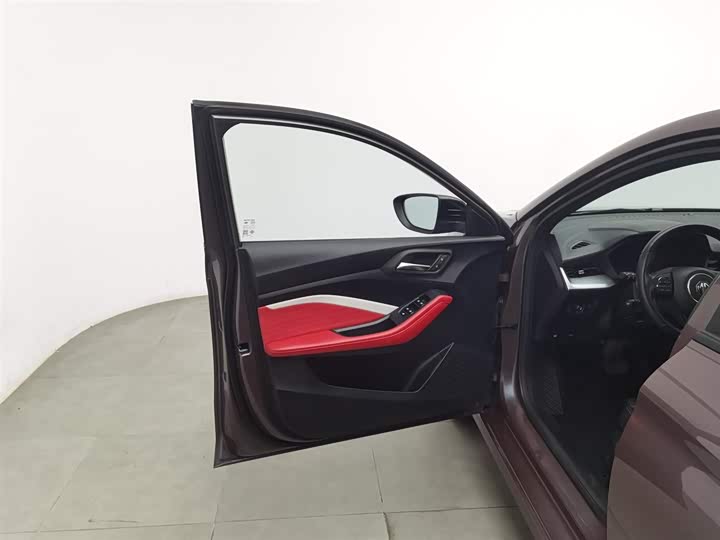 Фото 8 - MG Motor 5