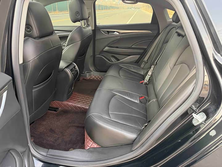 Фото 7 - Buick LaCrosse