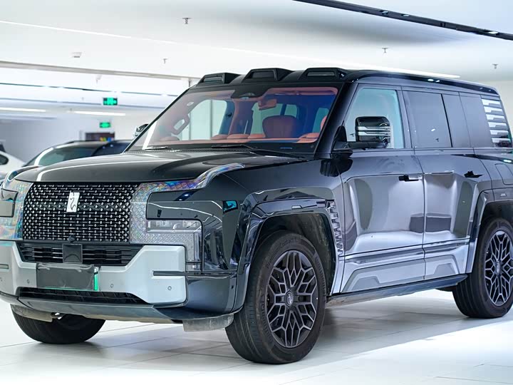 Фото 1 - BYD Yangwang U8