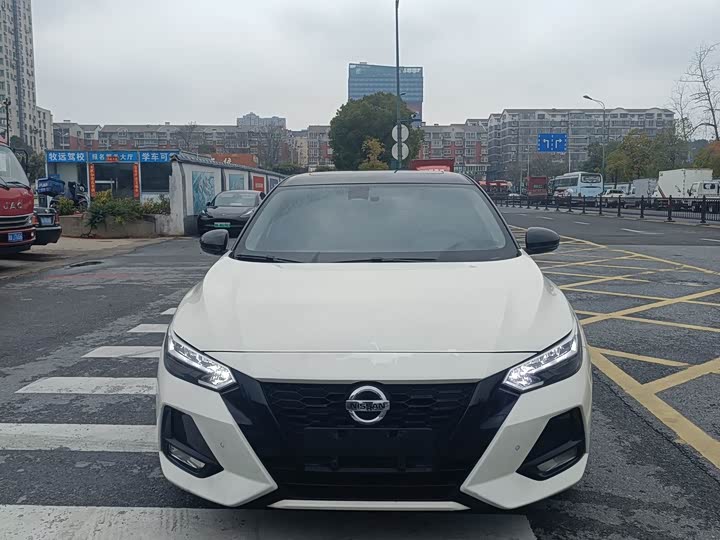 Фото 2 - Nissan Sylphy