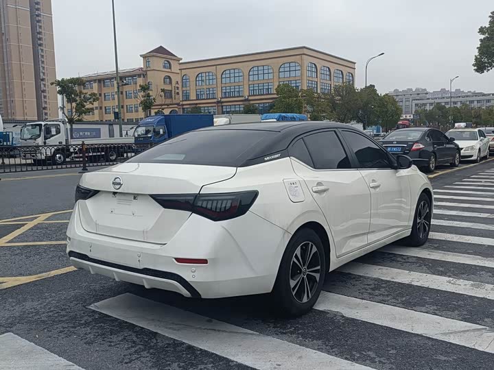 Фото 7 - Nissan Sylphy
