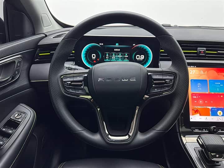 Фото 9 - Roewe RX5