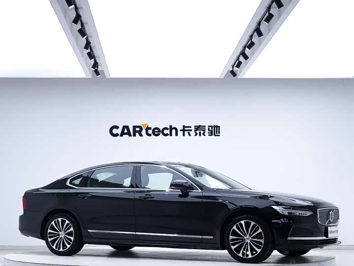 Фото 3 - Volvo S90