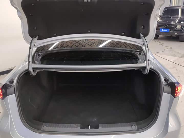 Фото 4 - Geely Galaxy L6