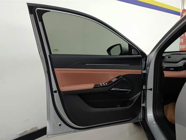 Фото 7 - Geely Galaxy L6