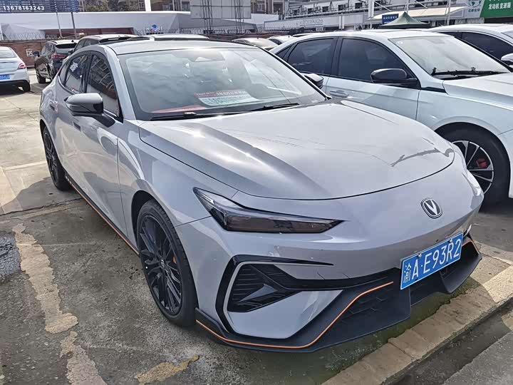 Фото 3 - Changan UNI-V