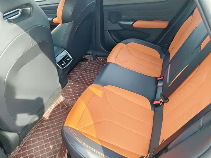 Фото 8 - Changan UNI-V