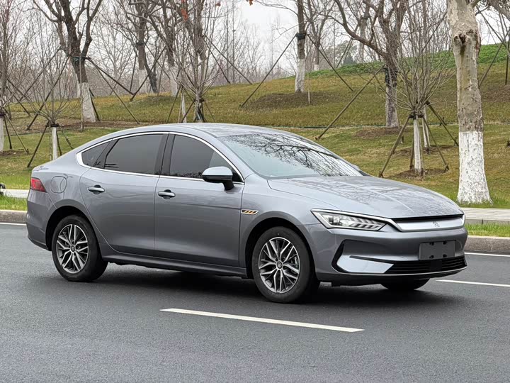 Фото 3 - BYD Qin Plus