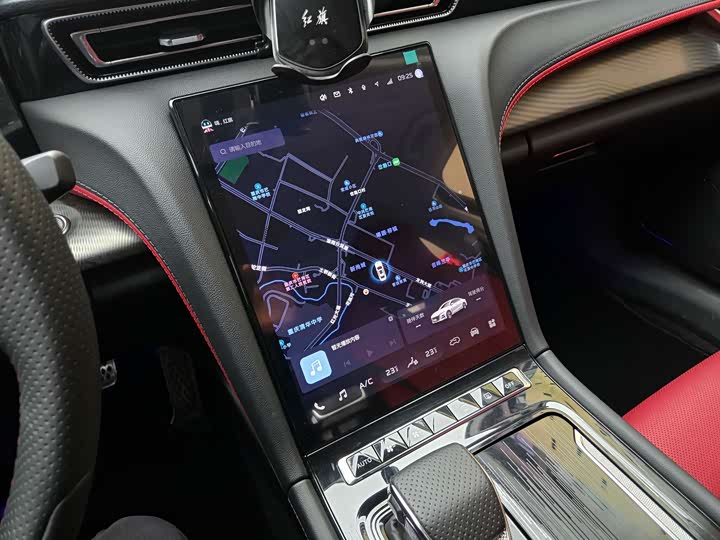 Фото 5 - Hongqi H6