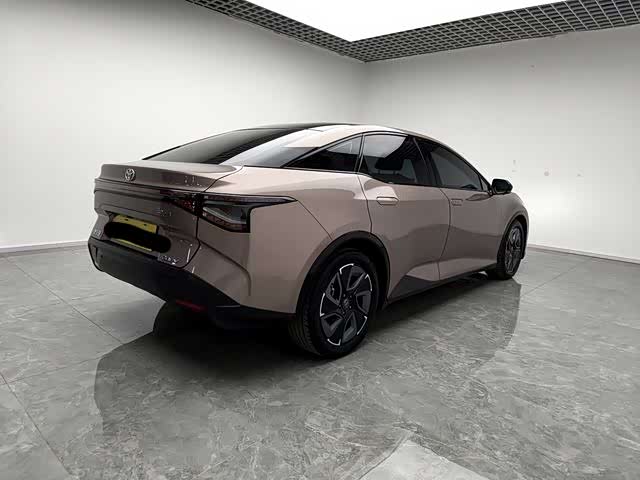 Photo 4 - Toyota bZ3