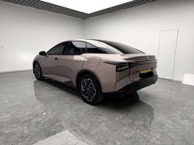 Photo 5 - Toyota bZ3