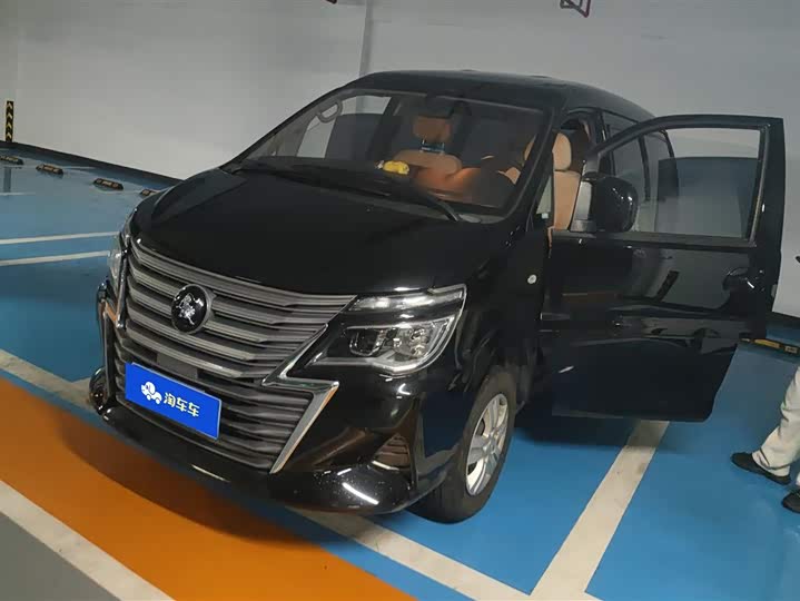 Photo 1 - Dongfeng Forthing Lingzhi M5