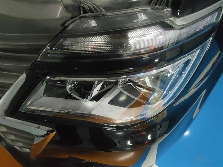 Photo 5 - Dongfeng Forthing Lingzhi M5