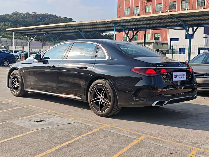 Photo 6 - Mercedes-Benz E-Class