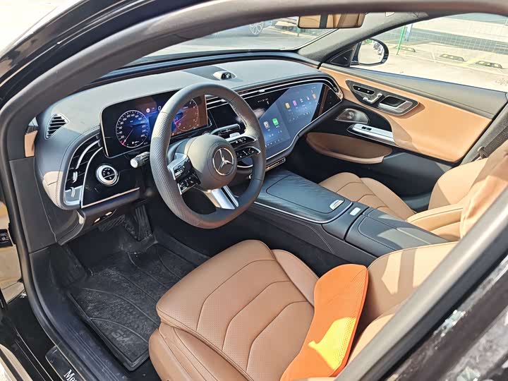 Photo 7 - Mercedes-Benz E-Class