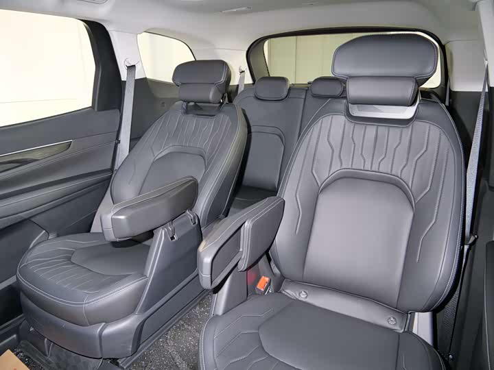 Фото 6 - Ford Edge