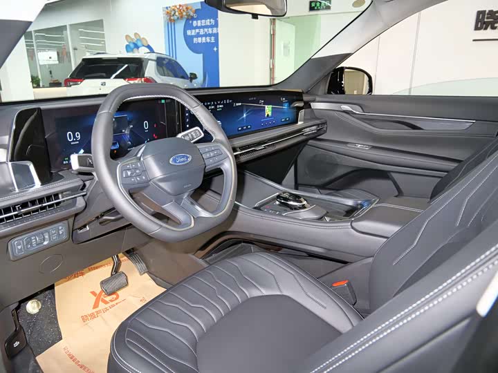 Фото 7 - Ford Edge