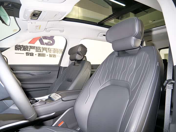 Фото 8 - Ford Edge