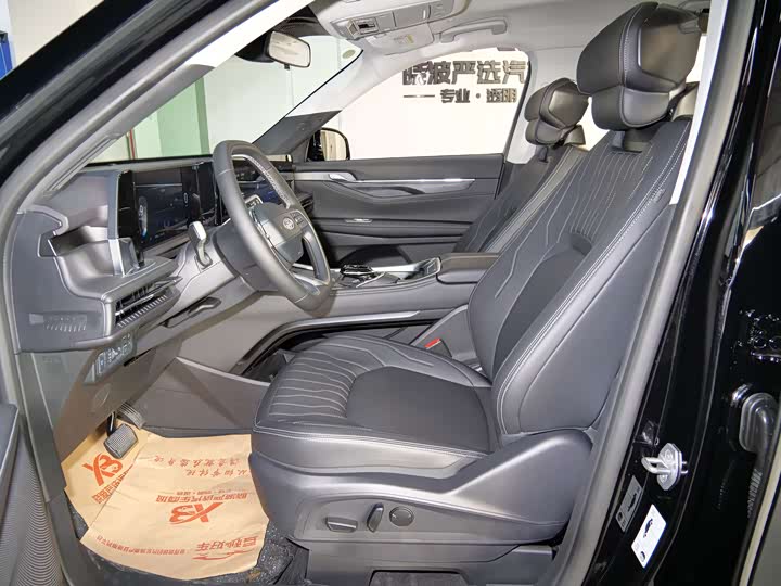 Фото 9 - Ford Edge