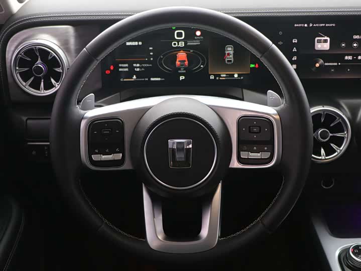 Фото 9 - Tank 300