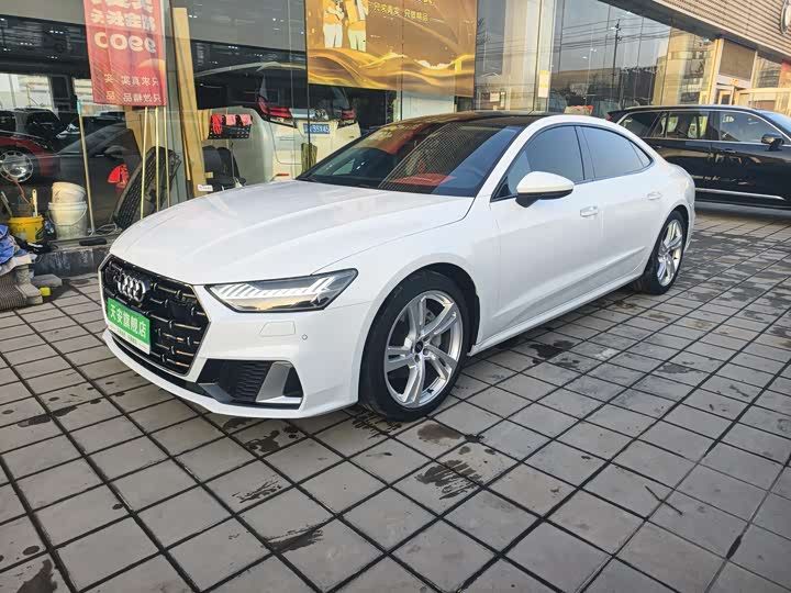 Фото 1 - Audi A7L