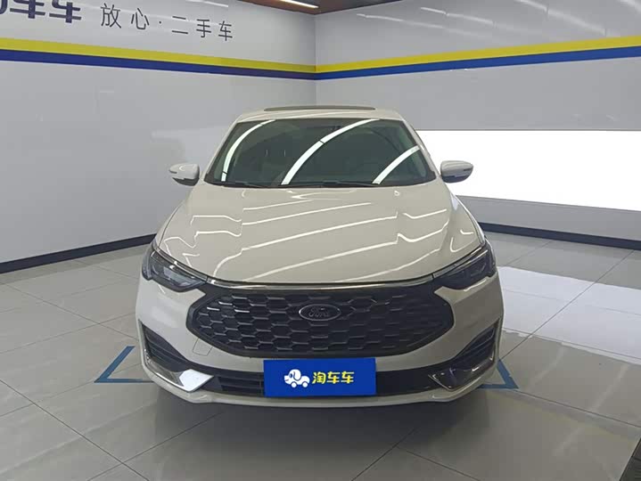 Фото 2 - Ford Escort