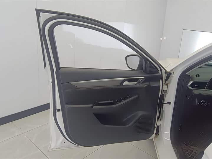 Фото 7 - Ford Escort