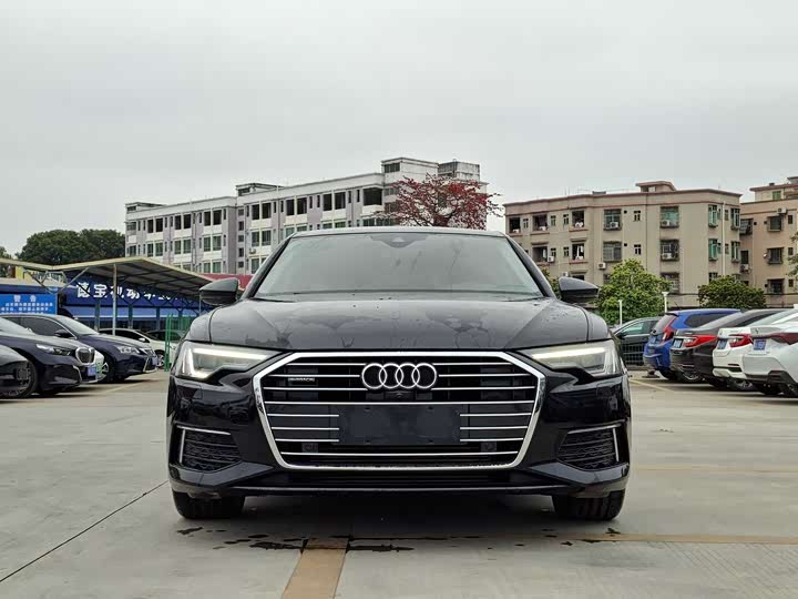 Фото 2 - Audi A6L