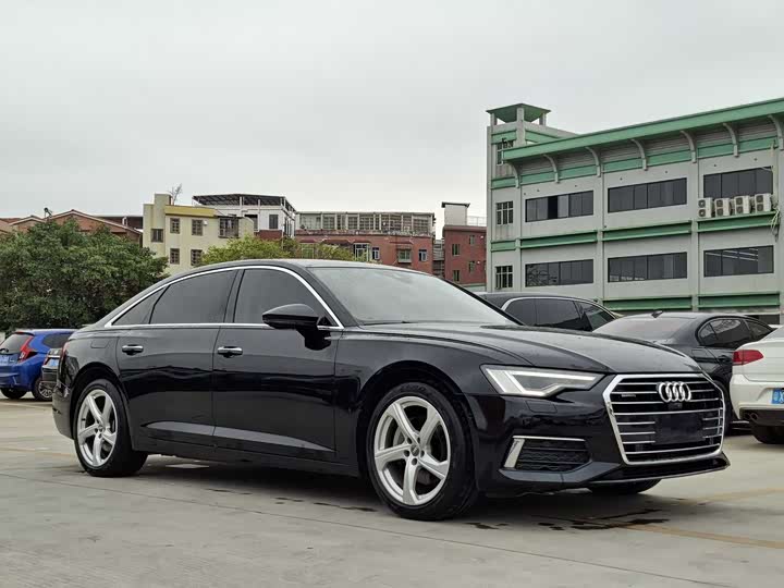 Фото 3 - Audi A6L