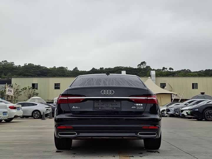 Фото 4 - Audi A6L