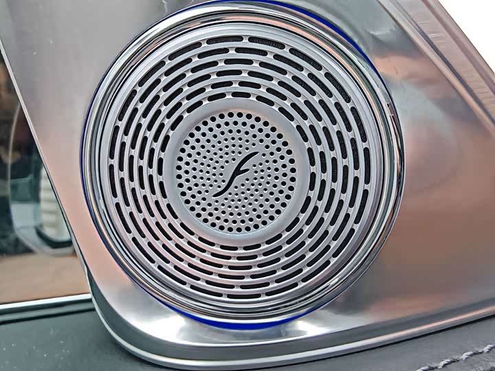 Фото 7 - Mercedes-Benz E-Class Hybrid