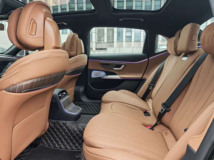 Фото 8 - Mercedes-Benz E-Class Hybrid