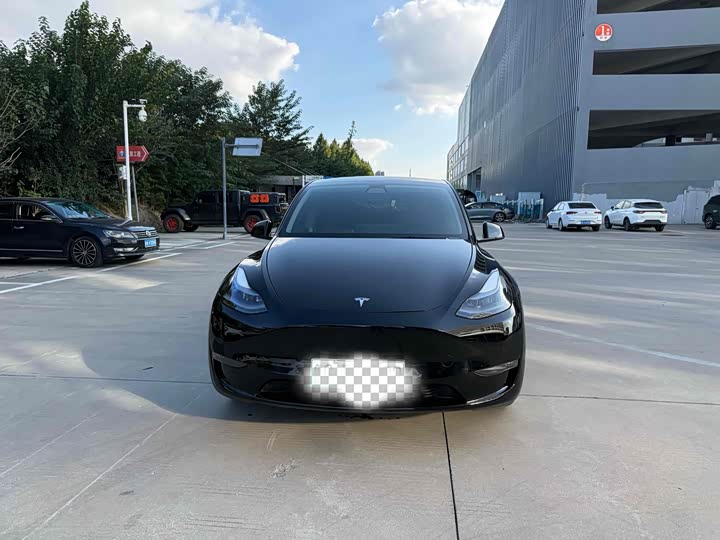 Фото 2 - Tesla Model Y