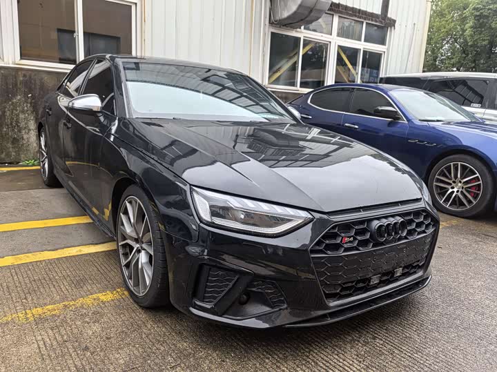 Фото 3 - Audi S4