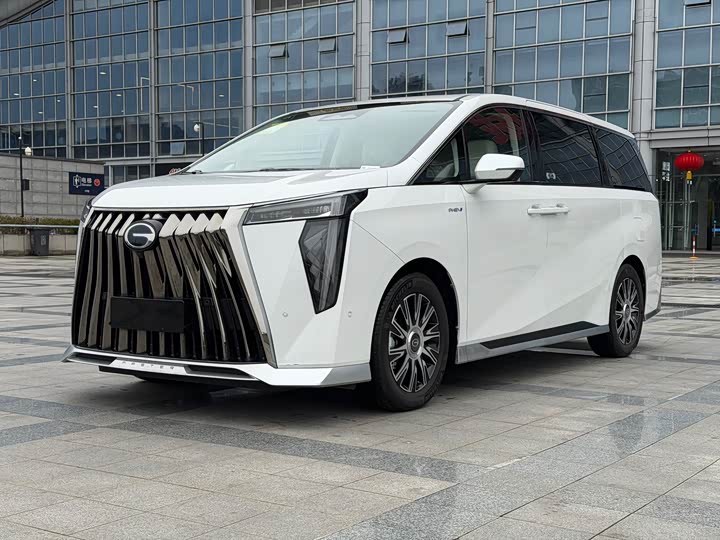 Photo 1 - GAC Trumpchi E9