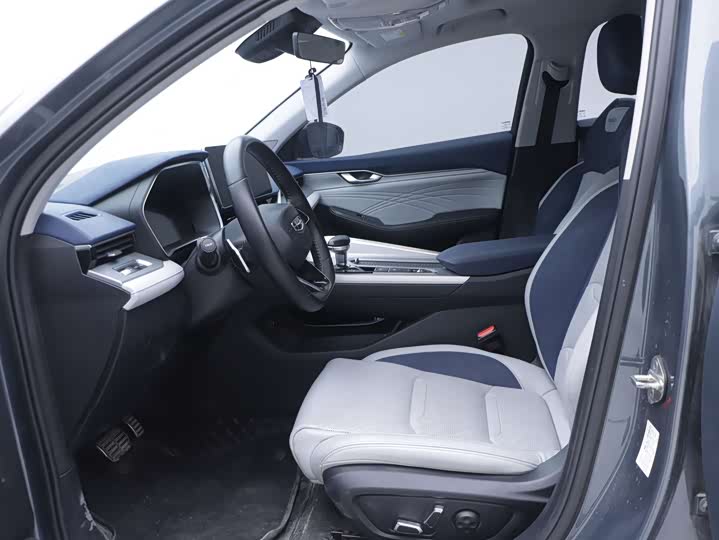 Фото 4 - Geely Preface