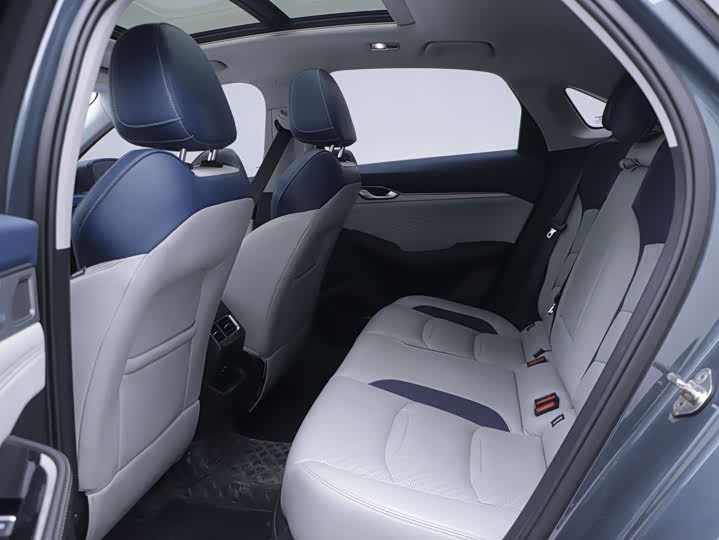 Фото 5 - Geely Preface