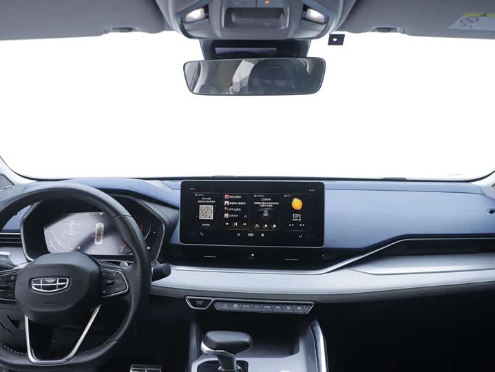 Фото 8 - Geely Preface