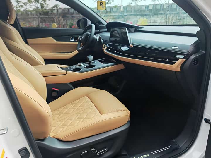 Фото 8 - Changan UNI-K