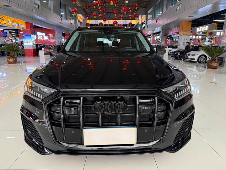 Фото 2 - Audi Q7