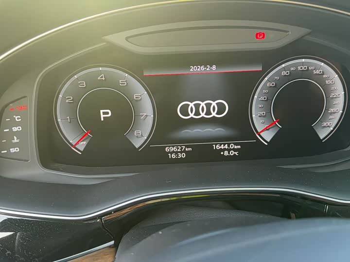 Фото 5 - Audi Q7