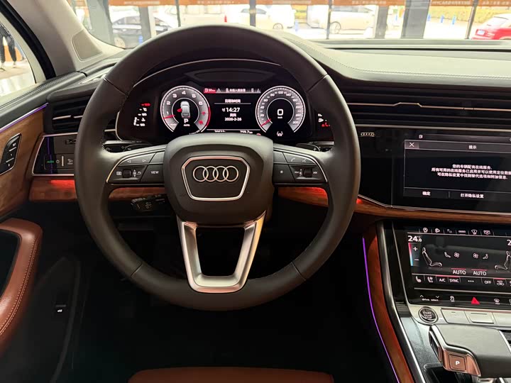 Фото 6 - Audi Q7