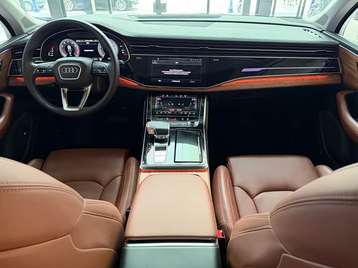 Фото 7 - Audi Q7