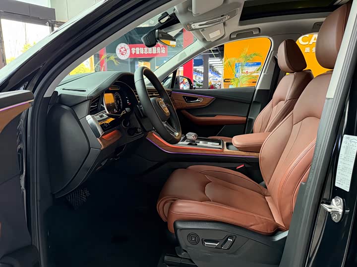 Фото 9 - Audi Q7